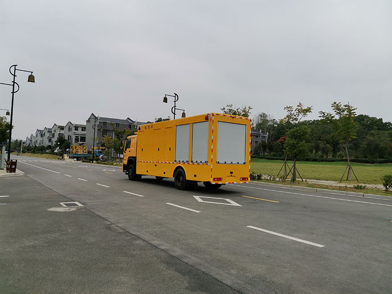 重汽豪沃救险车CLW5160XXHZ6型救险车