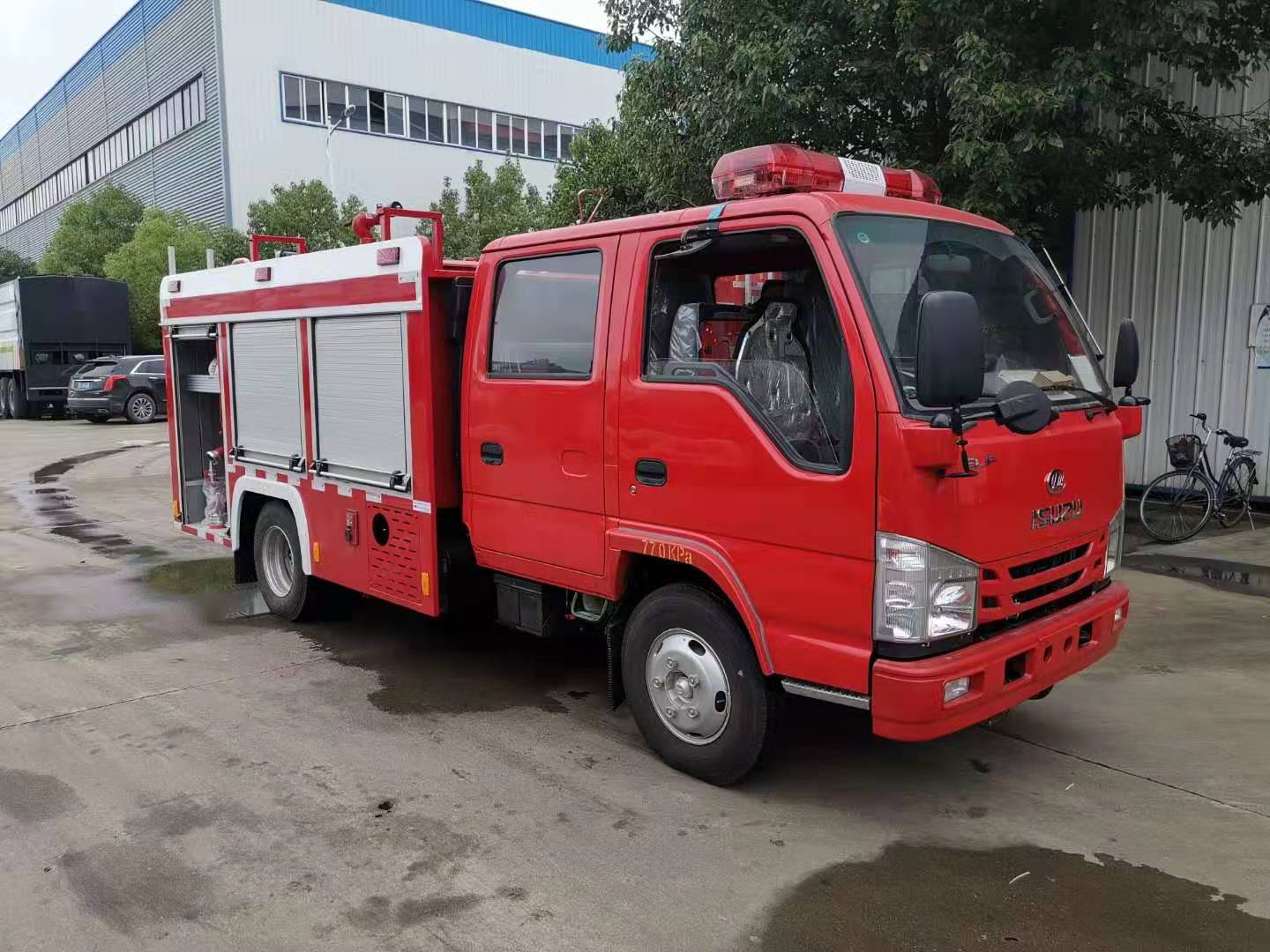 VI Isuzu 2T water tank fire truckCLW5070GXFSG20/QL