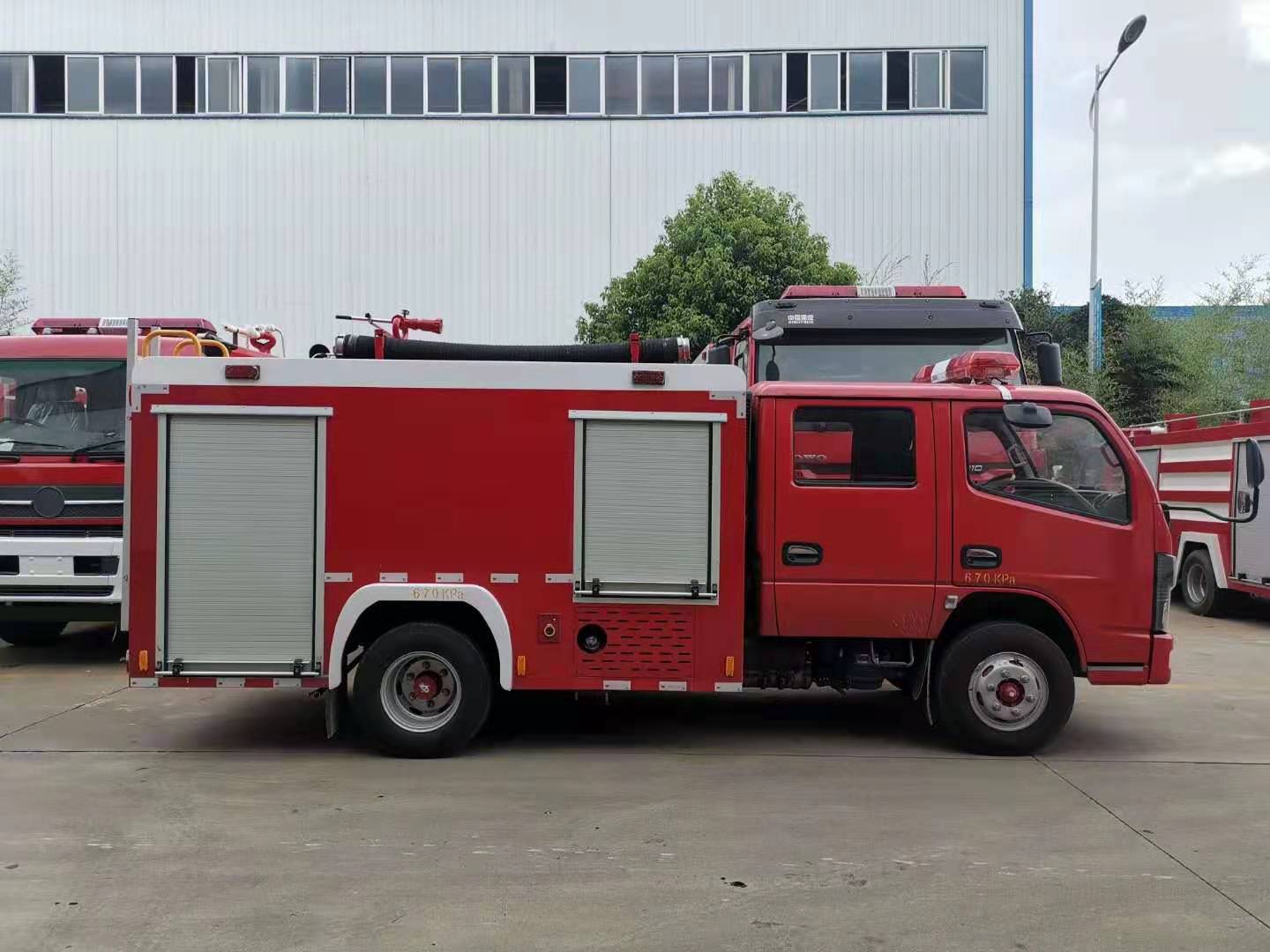 VI Dongfeng 2T water tank fire truck